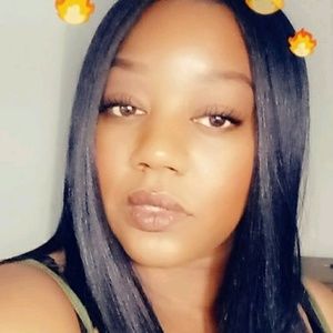 Meet your Posher, Evelyn